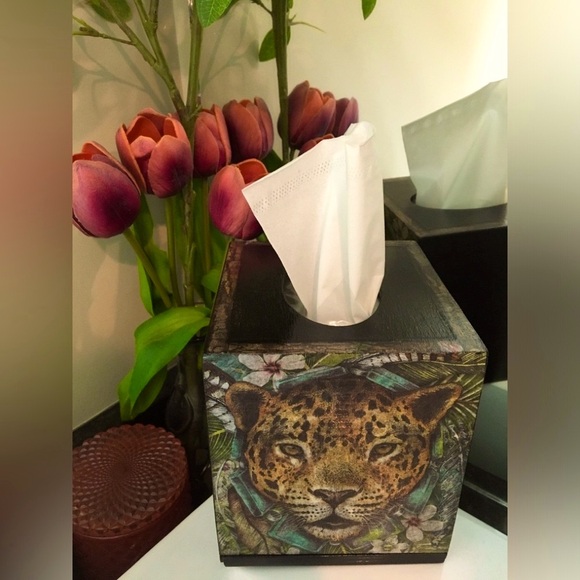 HANDMADE JAGUAR JUNGLE THEMED TISSUE BOX - Picture 13 of 15
